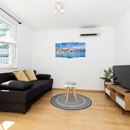 Cvit Jadrana شقة